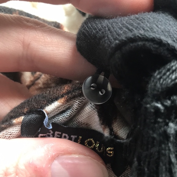 Robert Louis leopard print Hacci with removable tassel scarf Size Med.Brand New - Picture 5 of 10